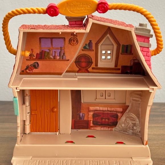 DISNEY Beauty Animators Collection Littles BELLE'S COTTAGE HOUSE Playset Figures - Picture 7 of 13